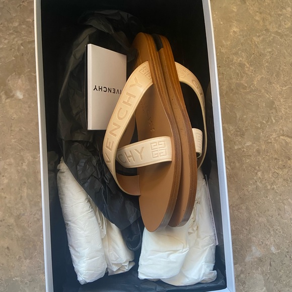 Like brand new - Picture 2 of 3